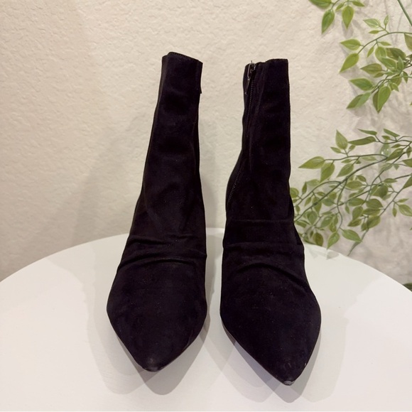 Jaggar Black Pleated Suede Kitten Heel Boots Bootie NIB 39/40 - Picture 7 of 16